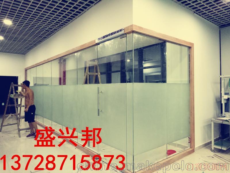 广东深圳深圳坂田安装公司玻璃门，地弹簧维修，门禁密码锁推荐热线_13728715873