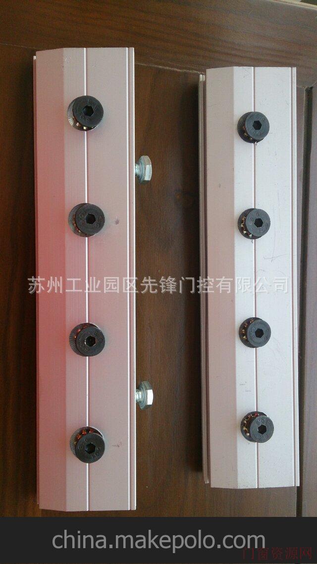 北环东路353号铝合金自动门12mm门夹