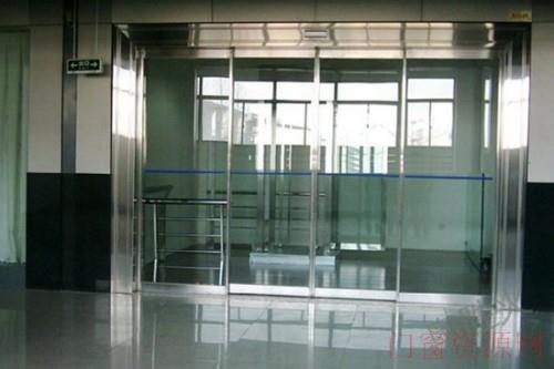 延庆区专业安装玻璃门 更换玻璃门地弹簧 款式新颖 物美价廉