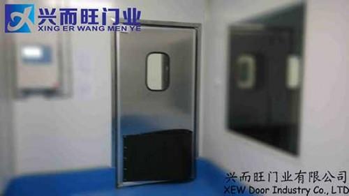 供应  兴而旺门业批发济南不锈钢自由门  防撞门