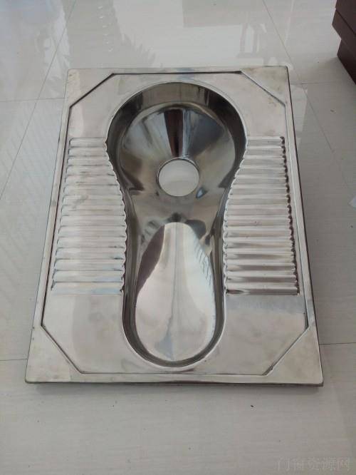 供应防滑不锈钢蹲便器，规格：600X450mm,泊头嘉达厂家