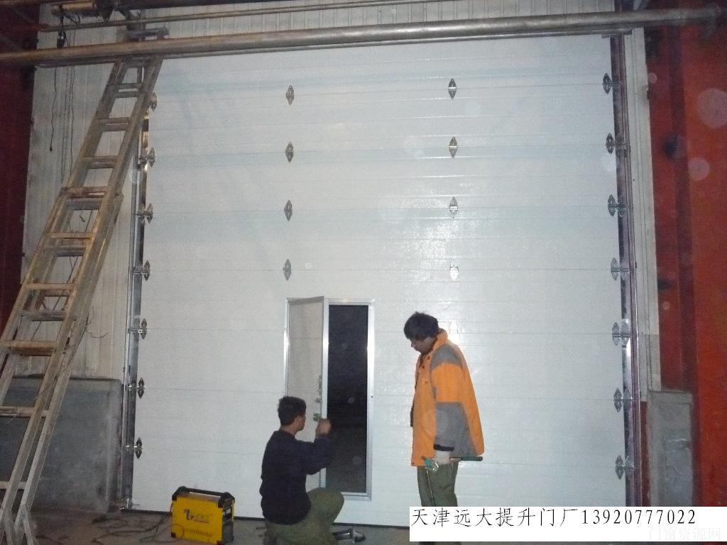 天津东丽区安装工业提升门，东丽区生产工业提升门厂家