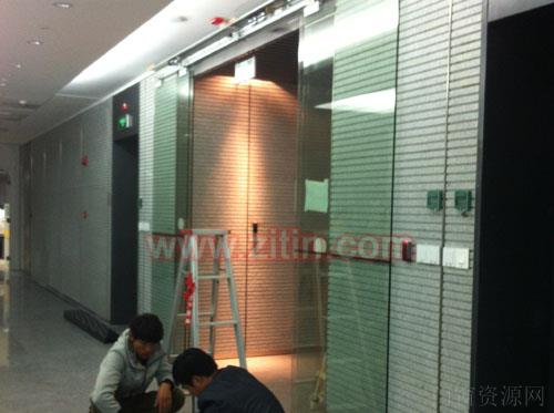  上海普陀区自动门维修安装保养 至泰微电脑控制器更换 021