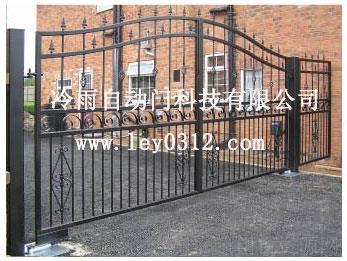 平顶山供应室外防水铁艺门电动地弹簧