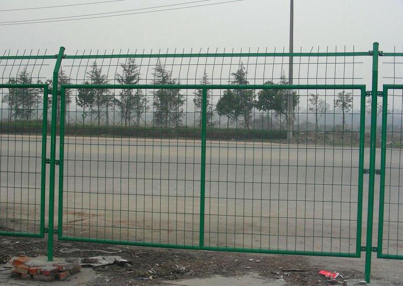 高速公路护栏网 深圳格厂家批发